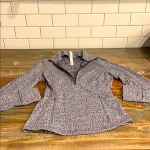 Lululemon Run Briskly 1/2 Zip size 6